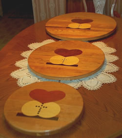 Lazy Susans in three sizes